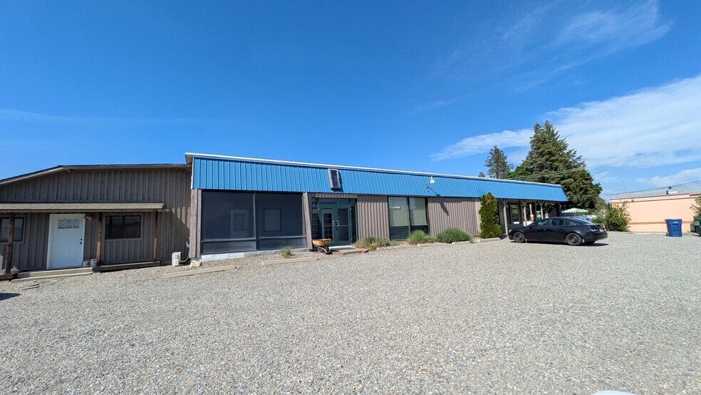 More Photos Of 4102 S Bowdish Rd, Spokane Freestanding For Lease