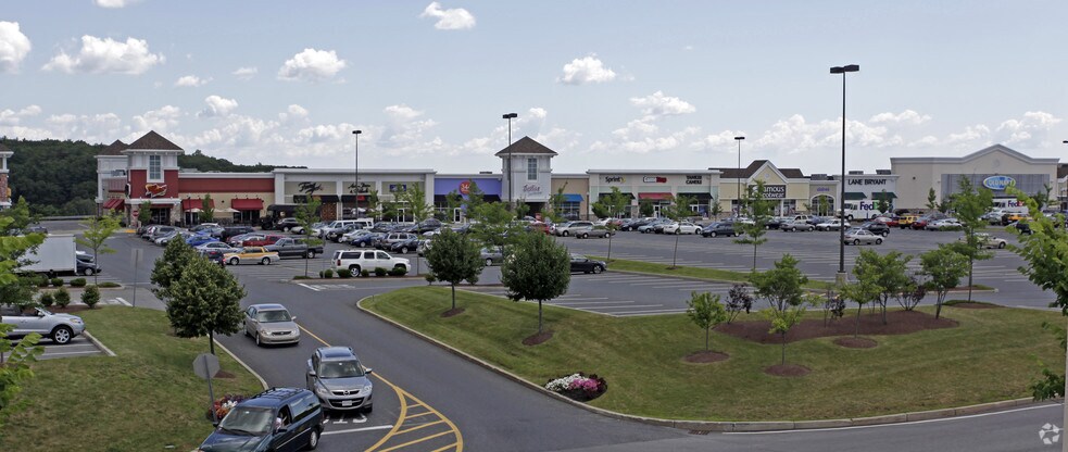 More Photos Of 70 Worcester Providence Tpke, Millbury Storefront For Lease