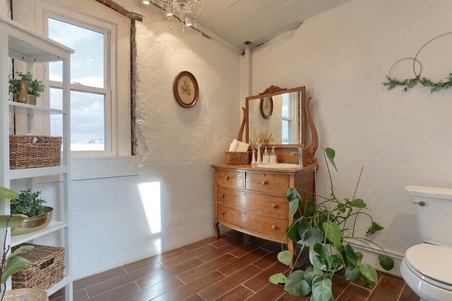 More Photos Of 124 N. 5th Street, Lebanon Warehouse For Sale