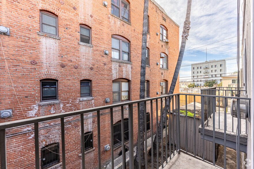 More Photos Of 747 S New Hampshire Ave, Los Angeles Apartments For Sale