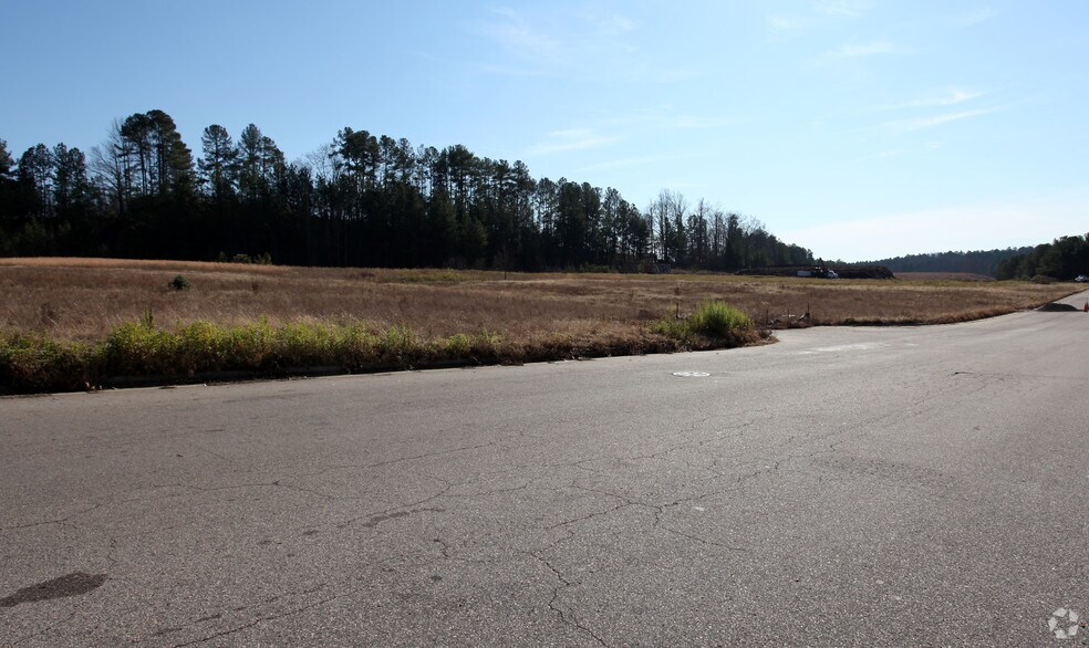 More Photos Of 7523 Glenwood Ave, Raleigh Land For Lease