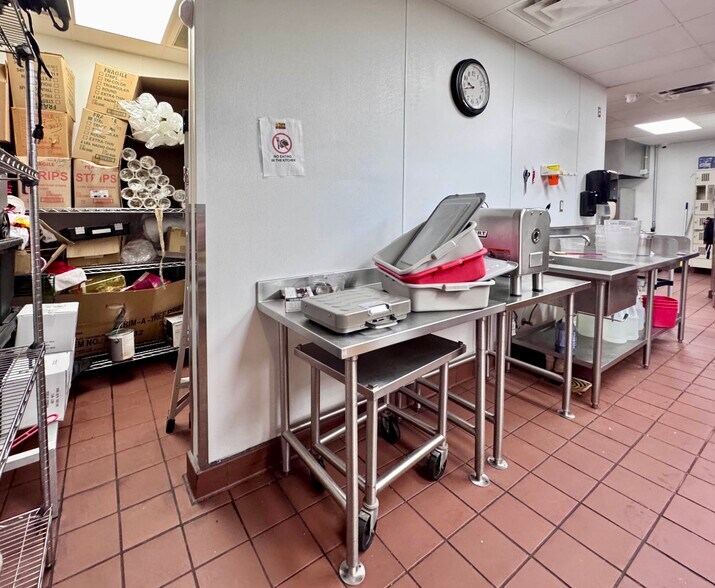 More Photos Of 3201 W Stan Schlueter Loop, Killeen General Retail For Sale
