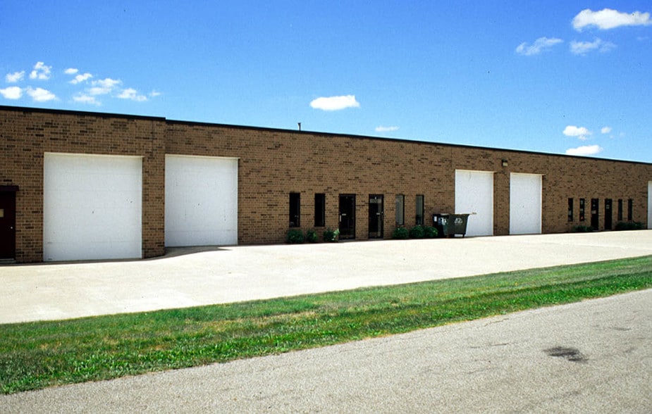 More Photos Of 9840 York Alpha Dr, North Royalton Warehouse For Lease