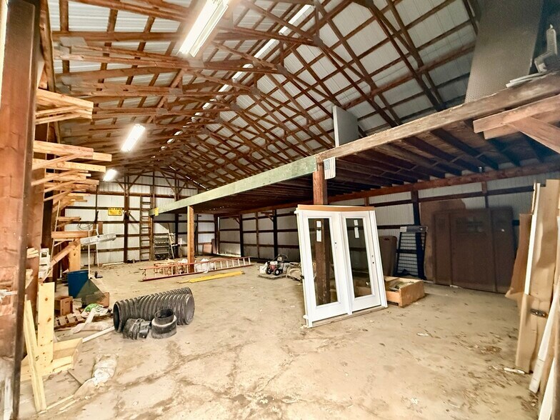 More Photos Of 13080 Cambridge Springs Rd, Edinboro Freestanding For Sale