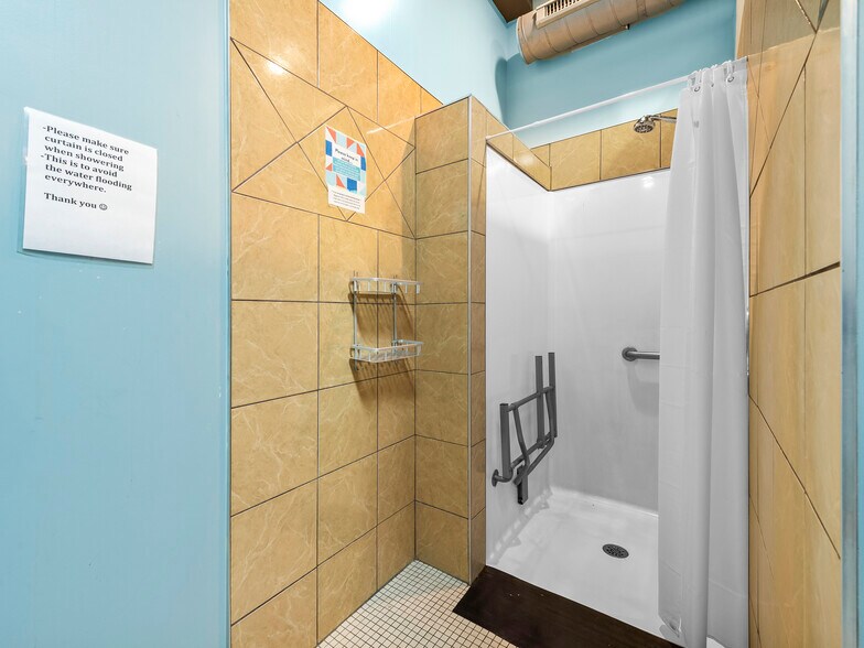 More Photos Of 39 N Lexington Ave, Asheville Storefront Retail Office For Sale