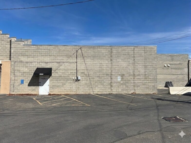 More Photos Of 244 N Main St, Spanish Fork Storefront Retail Office For Lease