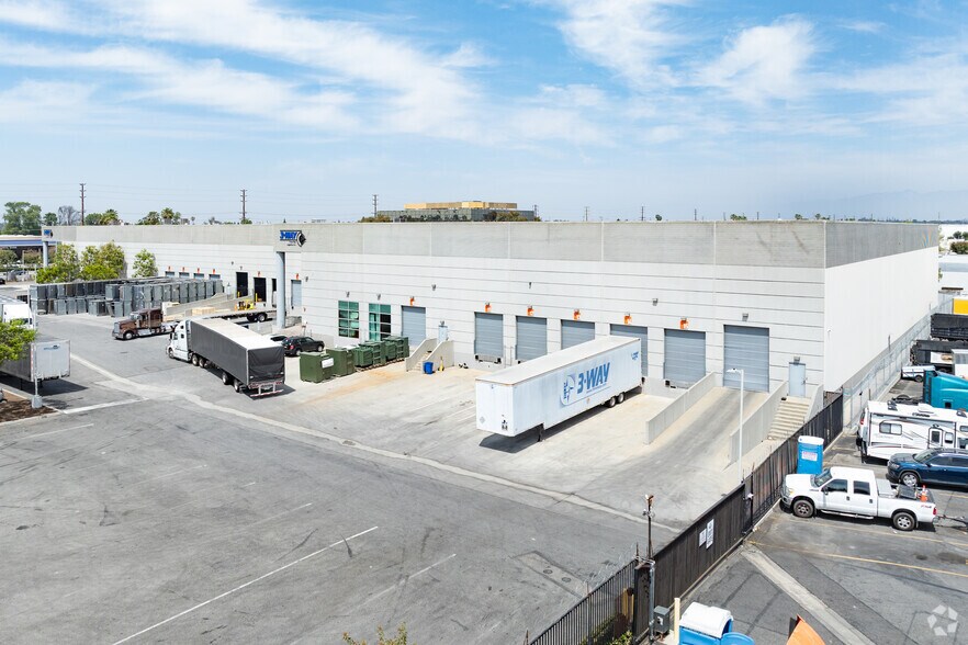 More Photos Of 14820 Carmenita Rd, Norwalk Warehouse For Lease