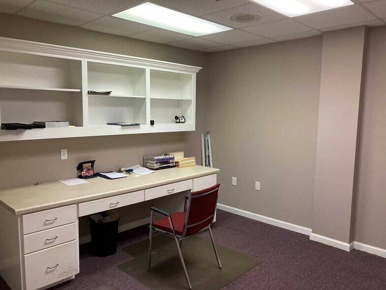 More Photos Of 1036 W Main St, Dothan Light Manufacturing For Sale