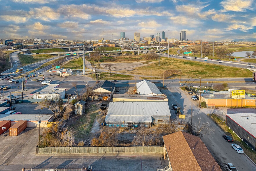 More Photos Of 1808 Bomar Ave, Fort Worth General Retail For Sale