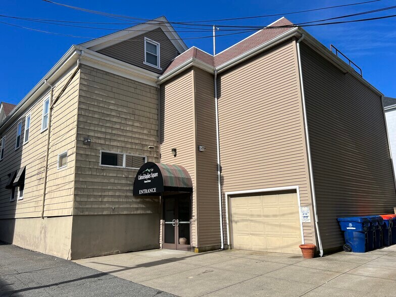 More Photos Of 512 N Front St, New Bedford Storefront Retail Residential For Sale