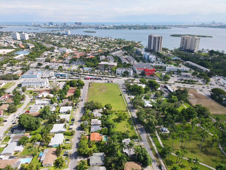 More Photos Of 11620 Biscayne Blvd, Miami Land For Lease