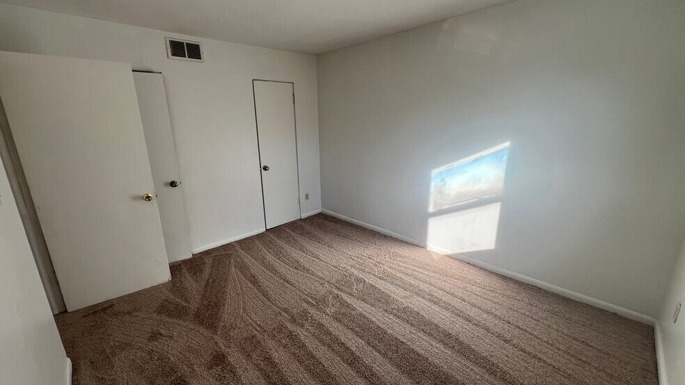 More Photos Of 200-204 Solon Rd, Bedford Apartments For Sale