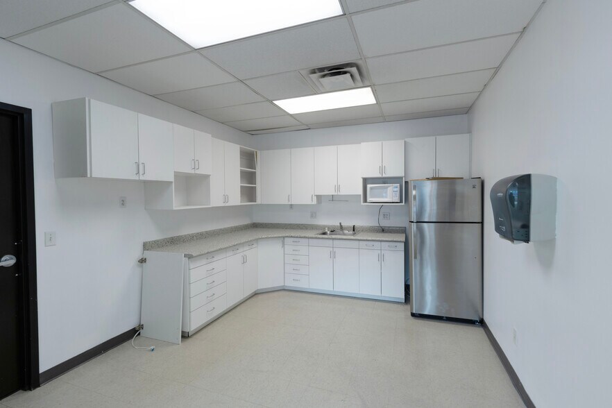 More Photos Of 65 E Wadsworth Park Dr, Draper Office For Lease