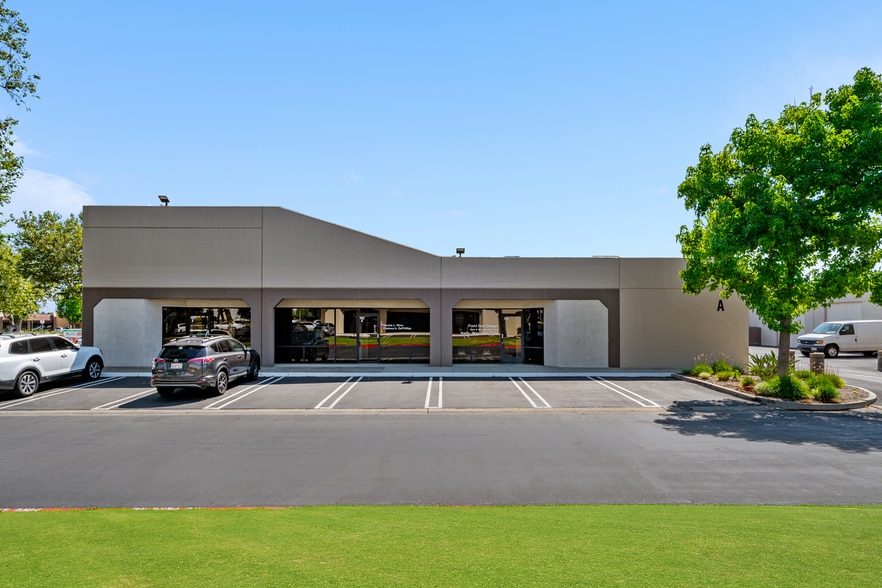 More Photos Of 22722 Lambert St, Lake Forest Unknown For Lease