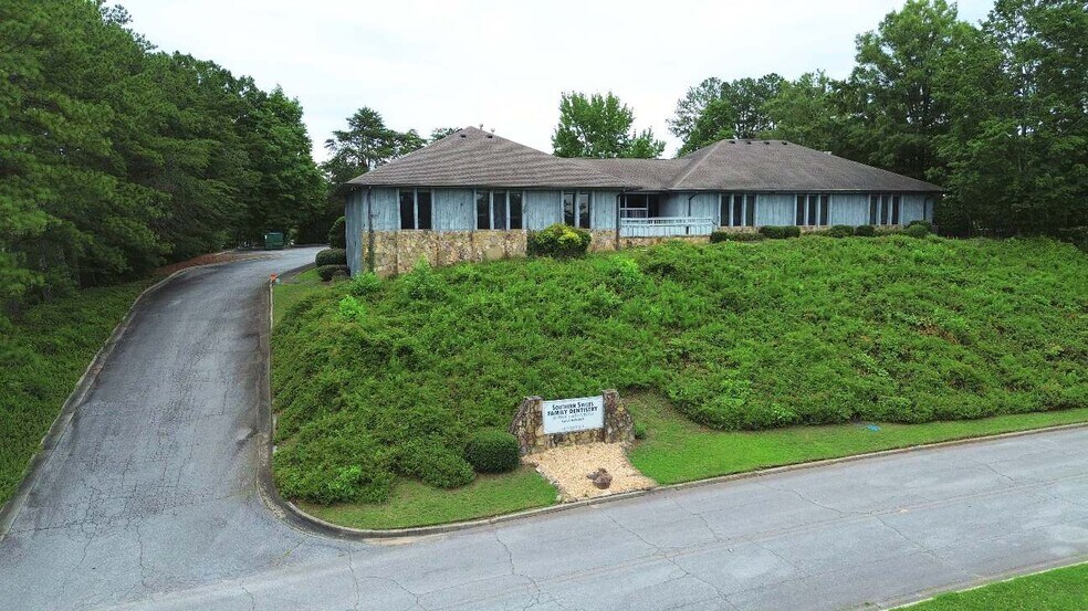 More Photos Of 6612 Exchange Pl, Morrow Office For Sale