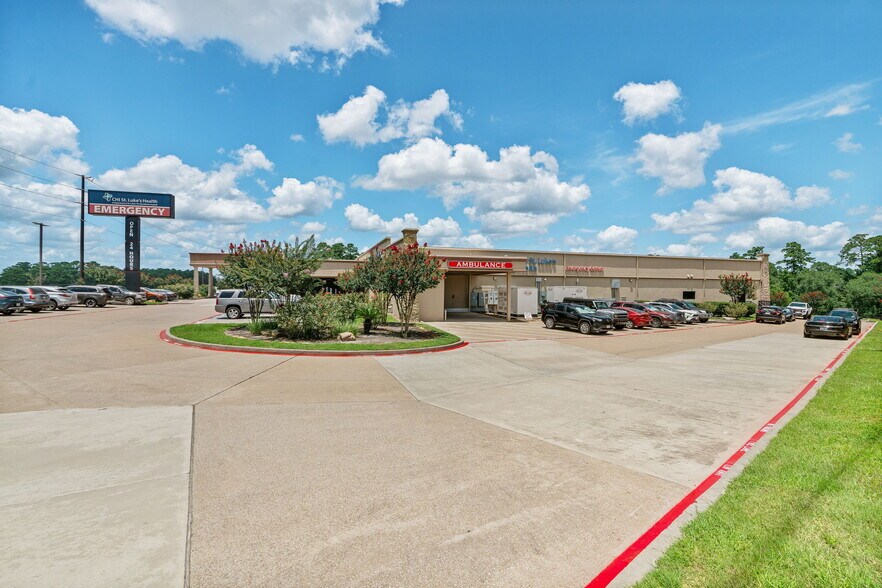 More Photos Of 540 Interstate 45 S, Huntsville Medical For Lease