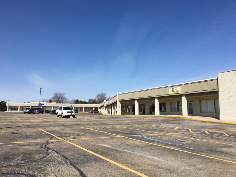 More Photos Of 9127-9191 N 76th St, Milwaukee Unknown For Lease