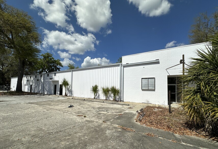 More Photos Of 616 N Main St, Gainesville Warehouse For Sale