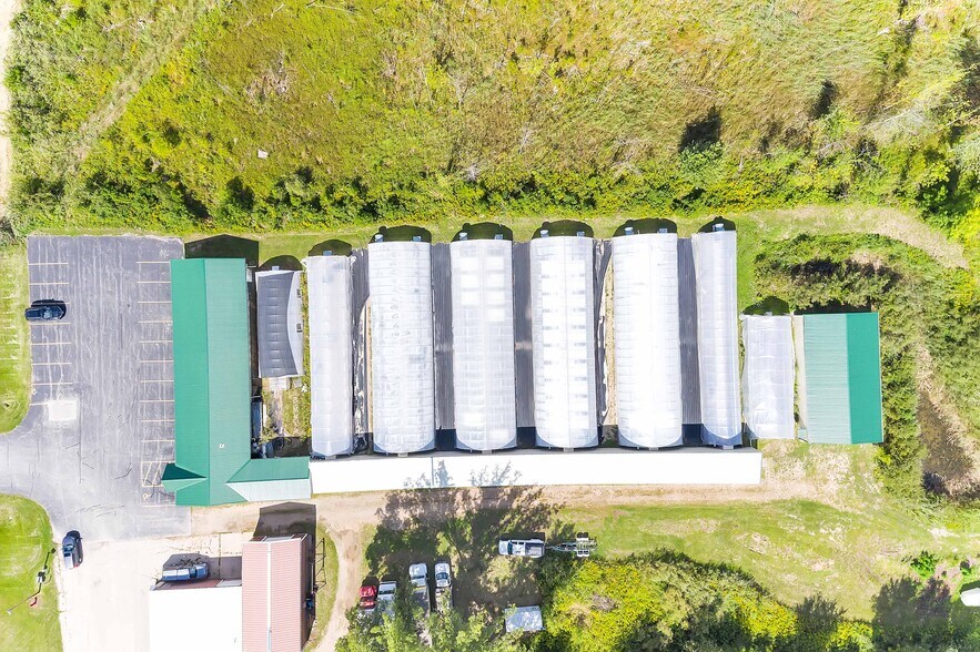 More Photos Of 4040 Velp Ave, Green Bay Specialty For Sale