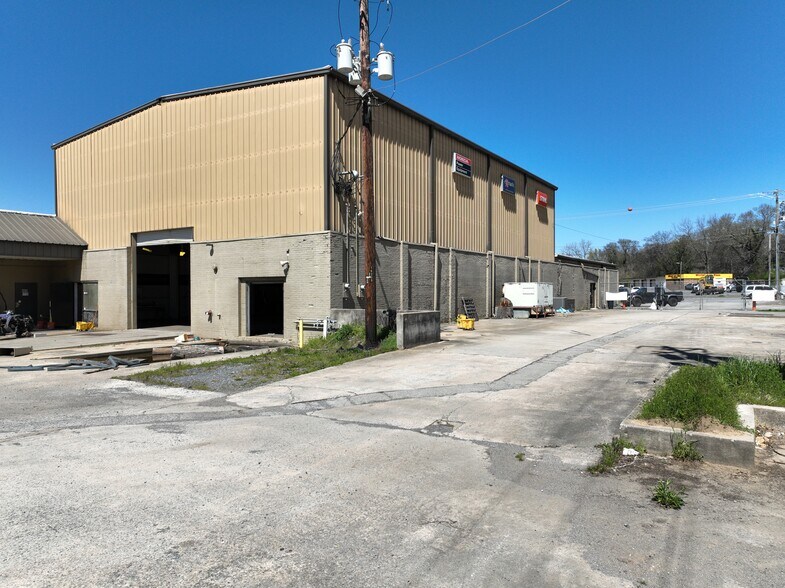More Photos Of 104 E Callahan St NE, Rome Warehouse For Sale