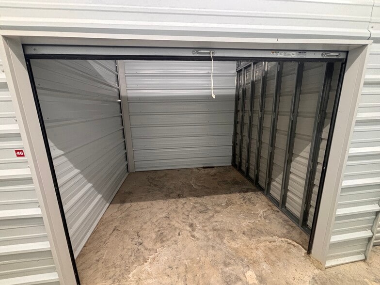 More Photos Of 3003 Scarlett St, Brunswick Office For Sale