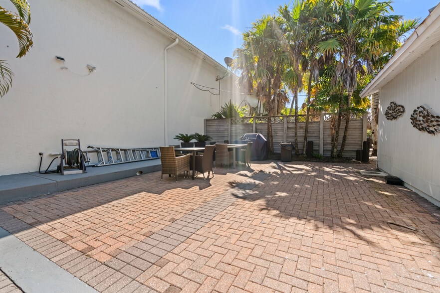 More Photos Of 4330 Bonita Beach Rd, Bonita Springs Hotel For Sale