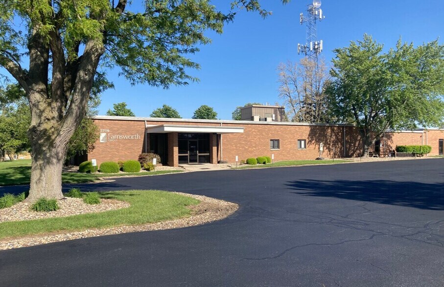 More Photos Of 2709 McGraw Dr, Bloomington Office For Sale