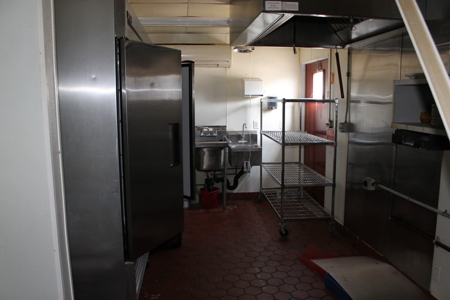 More Photos Of 1204 18th St, Two Rivers Bar For Sale