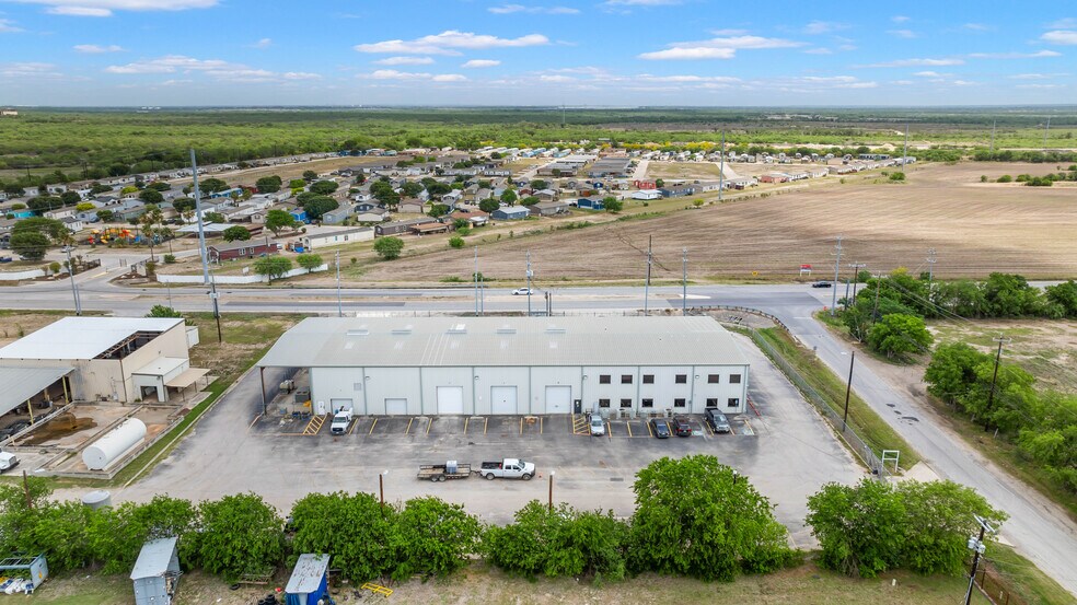 More Photos Of 2375 Walsh Rd, San Antonio Manufacturing For Sale