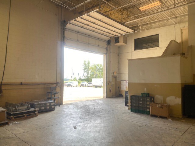 More Photos Of 15065 32 Mile Rd, Romeo Warehouse For Lease