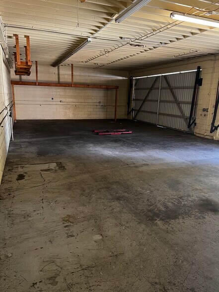 More Photos Of 3977 W 171st St, Torrance Service For Sale