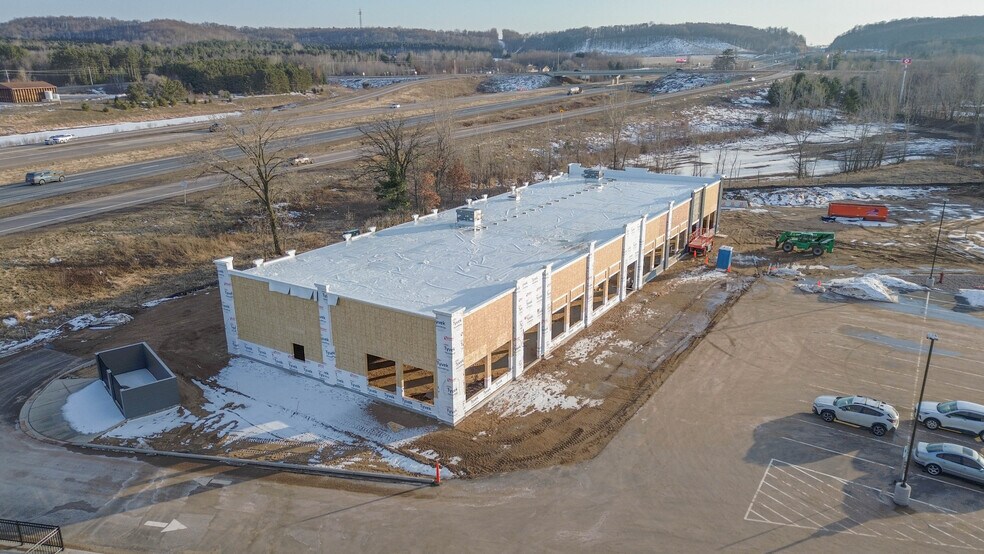 More Photos Of 1643 Commercial Blvd, Chippewa Falls Freestanding For Lease