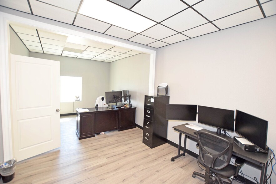 More Photos Of 2250 Dixie Blvd, Odessa Industrial For Sale