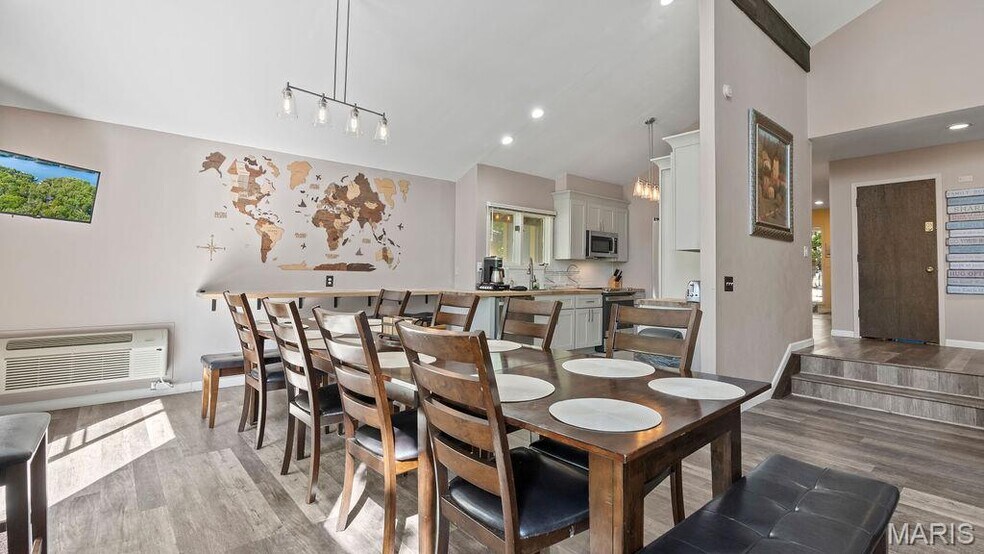 More Photos Of 35 Walkers Cay Drive, Osage Beach Apartments For Sale