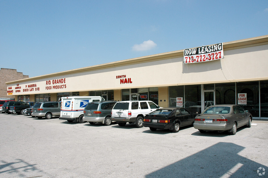 Primary Photo Of 7307 Hillcroft Ave, Houston Unknown For Lease