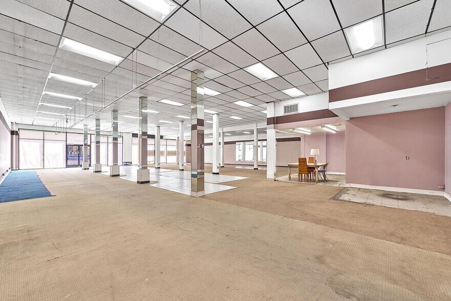 More Photos Of 115 N Western Ave, Los Angeles Storefront For Sale