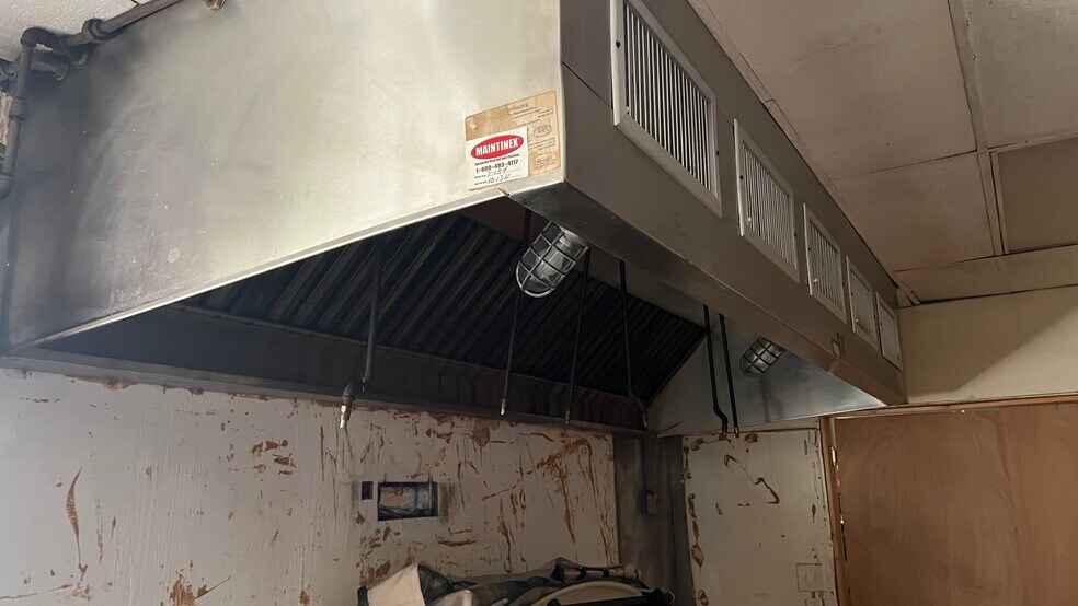 More Photos Of 302 Broadway Blvd SE, Polk City Restaurant For Sale