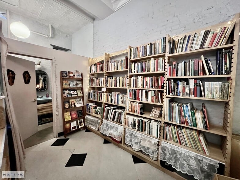 More Photos Of 164 Huron St, Brooklyn Apartments For Lease