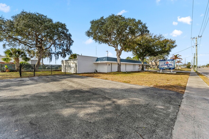 More Photos Of 1029 Sarno Rd, Melbourne Medical For Sale