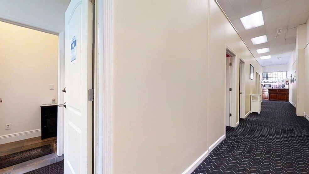 More Photos Of 29 E Market St, Corning Office Residential For Lease