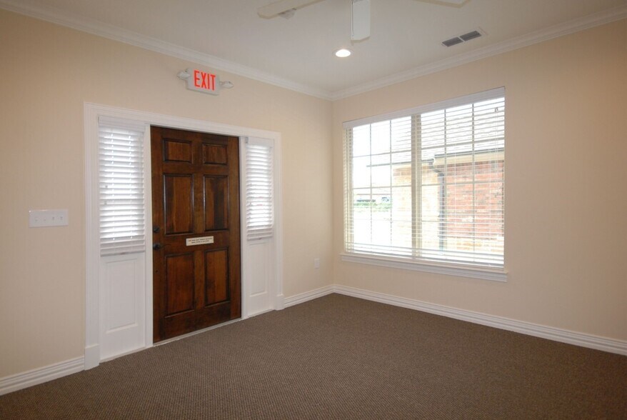 More Photos Of 425 Old Newman Rd, Frisco Unknown For Lease