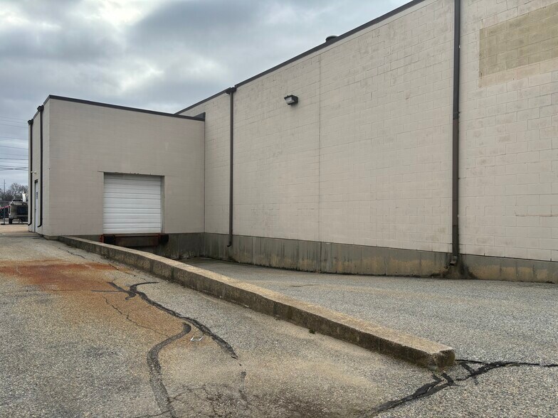 More Photos Of 33 Plan Way, Warwick Warehouse For Lease