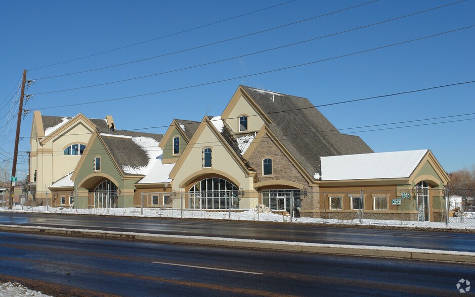 More Photos Of 6410 Miller St, Arvada Medical For Lease