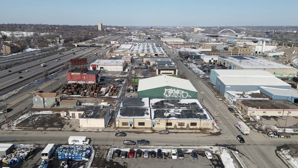 More Photos Of 2201-2207 N 2nd St, Minneapolis Light Manufacturing For Lease