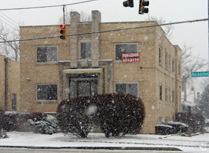 Primary Photo Of 7540 Reading Rd, Cincinnati Office For Sale