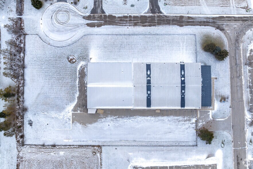 More Photos Of 651 Columbus Ave, West Branch Warehouse For Lease