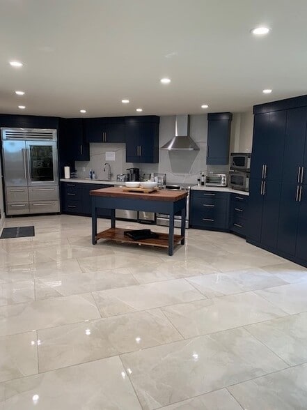 More Photos Of 853 Camino del Mar, Del Mar Office For Sale