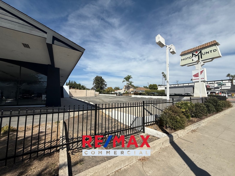 More Photos Of 14043 Whittier Blvd, Whittier General Retail For Sale