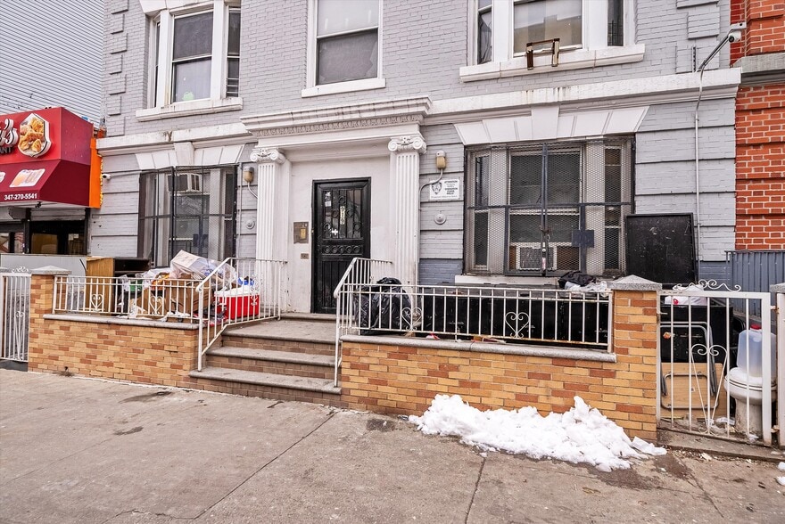 Primary Photo Of 919 Avenue Saint John, Bronx Apartments For Sale