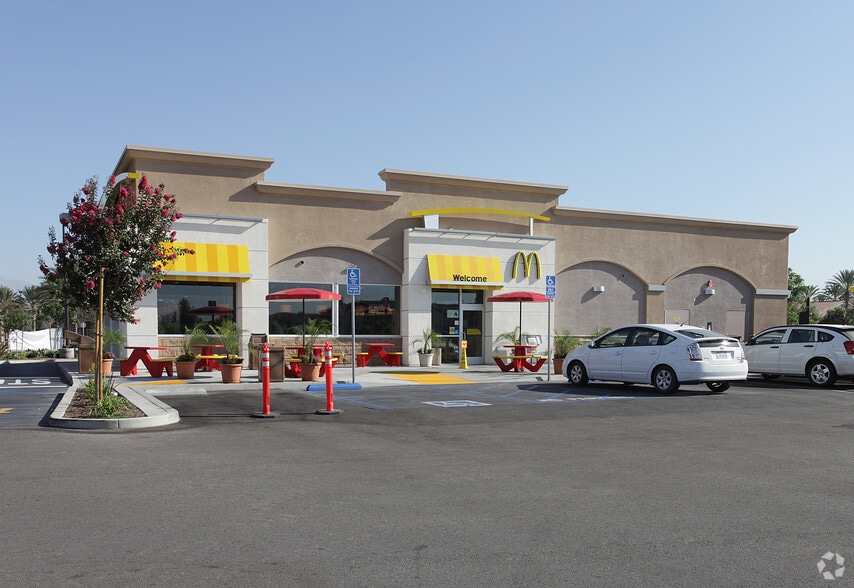 Primary Photo Of 12508 Limonite Ave, Eastvale Fast Food For Sale